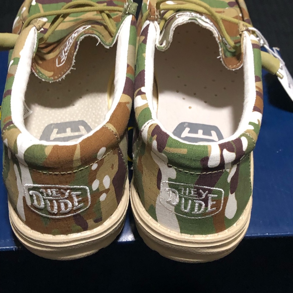 Hey Dude Wally Camouflage Slip-on Shoes Men's 10 Olive Army Green NWT Rare! - Picture 3 of 6